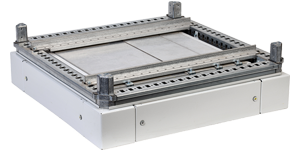 Нижняя панель выполнена в виде трех подвижных заглушек