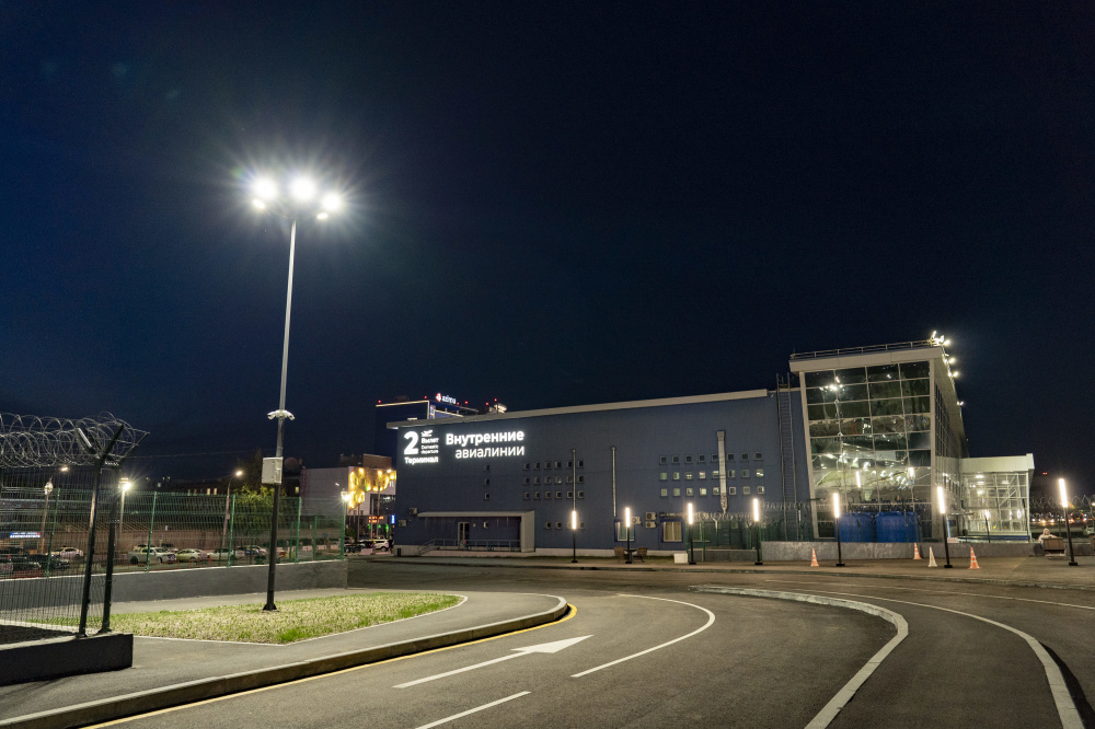 Новый терминал аэропорта Иркутск освещают светильники FEREKS